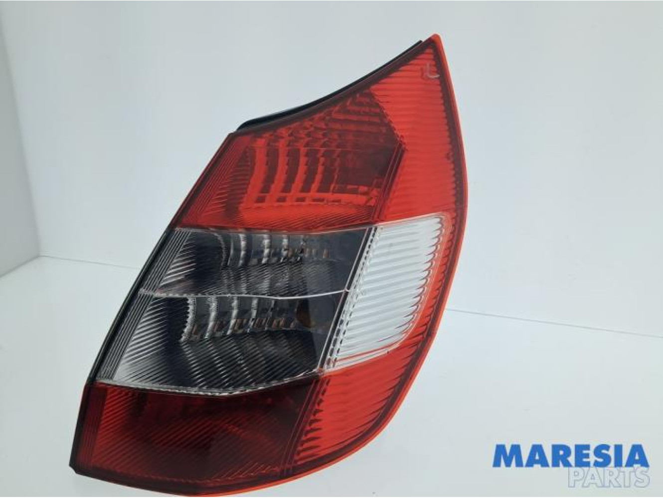 Renault - Megane Scenic - Feu arrière droit