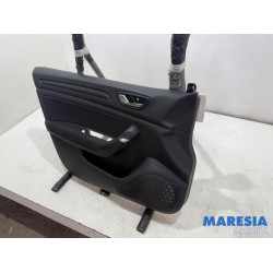 Renault - Megane - Türverkleidung 4-türig links vorne