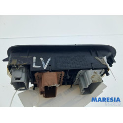 Renault - Megane Scenic - Multi-functional window switch