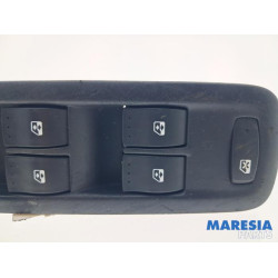 Renault - Megane Scenic - Multi-functional window switch