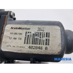 Renault - Megane Scenic - Mécanique vitre 4portes arrière droite