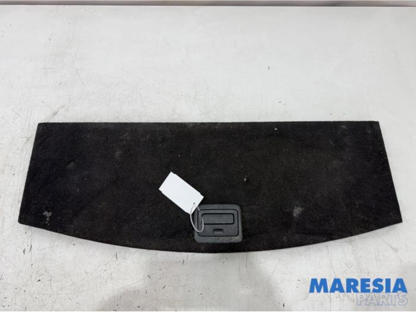 Renault - Megane - Floor panel load area