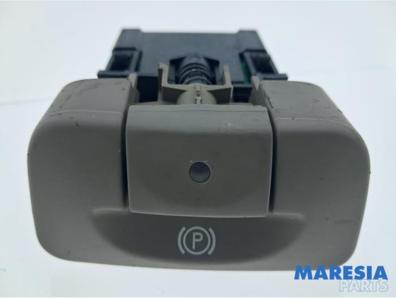 Renault - Megane Scenic - Parking brake switch
