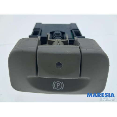 Renault - Megane Scenic - Parking brake switch