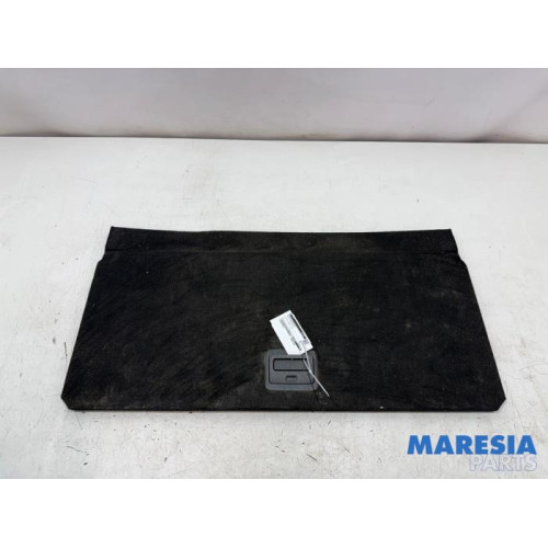 Renault - Megane - Bodenblech Kofferraum