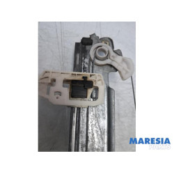 Renault - Megane Scenic - Mécanique vitre 4portes avant gauche