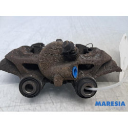 Renault - Twingo - Front brake calliper, right