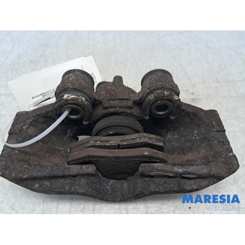 Renault - Twingo - Front brake calliper, left