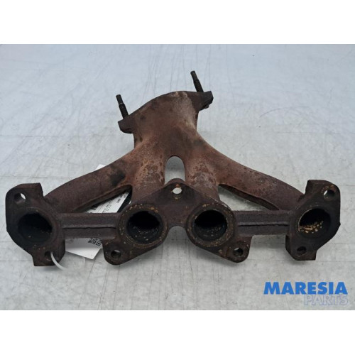 Renault - Twingo - Exhaust manifold