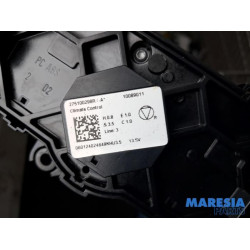 Renault - Trafic - Heater control panel