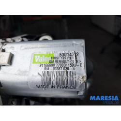 Renault - Trafic - Ruitenwissermotor achter