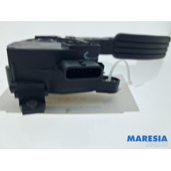 Renault - Trafic - Gaspedal