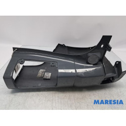 Renault - Trafic - Stoßstangenteil rechts hinten