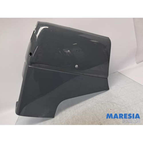 Renault - Trafic - Stoßstangenteil rechts hinten