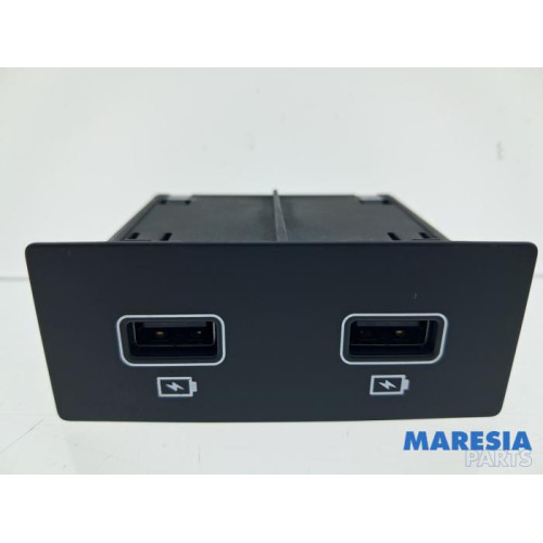 Renault - Trafic - Module USB