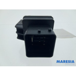 Renault - Trafic - Glow plug relay