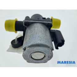 Renault - Trafic - Additional water pump