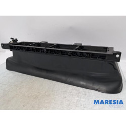 Renault - Twingo - Air funnel