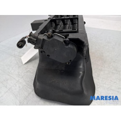 Renault - Twingo - Air funnel