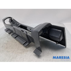 Renault - Trafic - Taillight edging, right