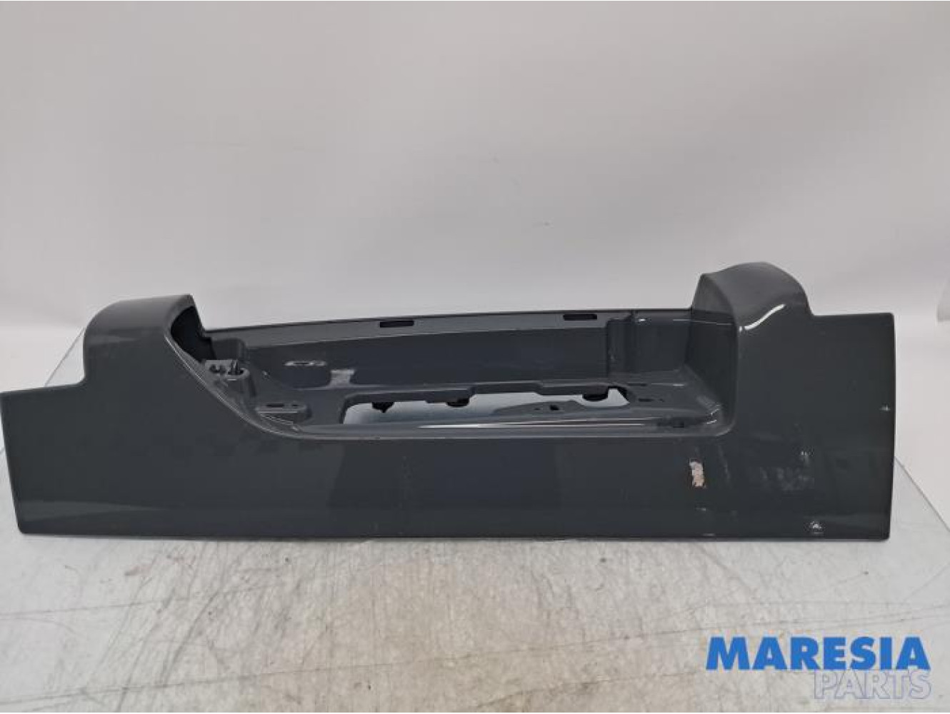 Renault - Trafic - Achterlichtrand links