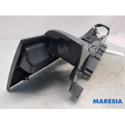 Renault - Trafic - Achterlichtrand links