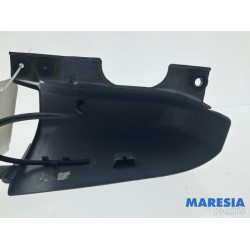 Renault - Trafic - C-stijl afdekkap links