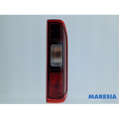 Renault - Trafic - Taillight, right