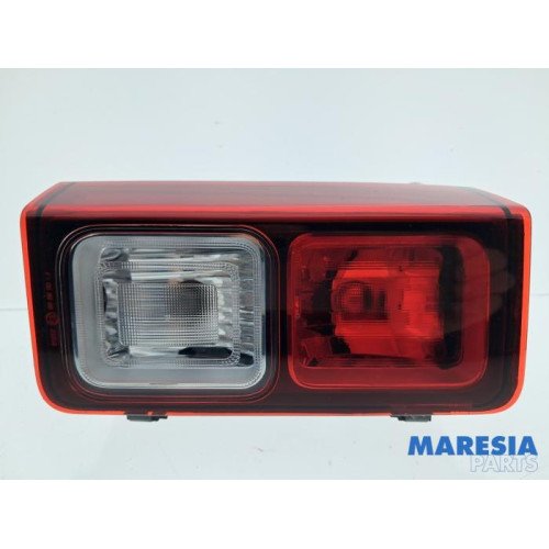 Renault - Trafic - Taillight, right