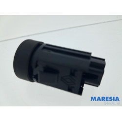 Renault - Trafic - Engine management computer