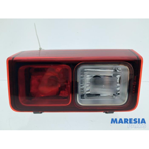 Renault - Trafic - Feu arrière gauche