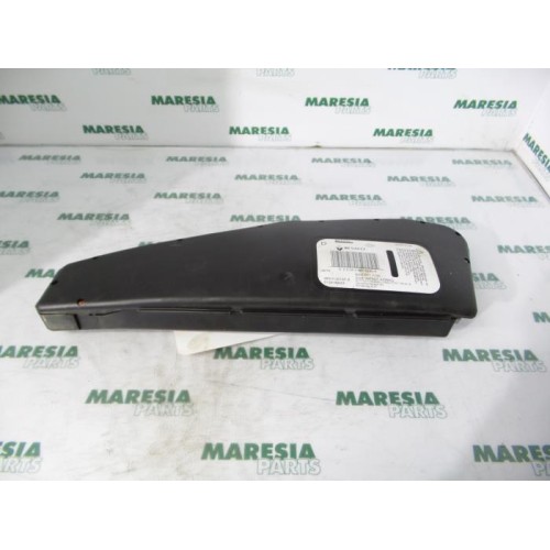 Renault - Megane - Seat airbag (seat)