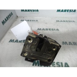 Renault - Megane Scenic - Front door lock mechanism 4-door, right