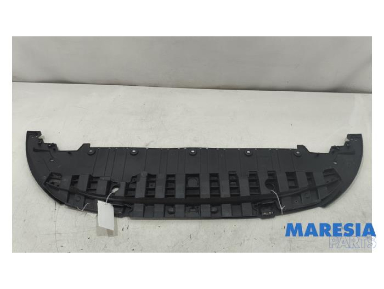 Renault - Clio - Bumper bottom