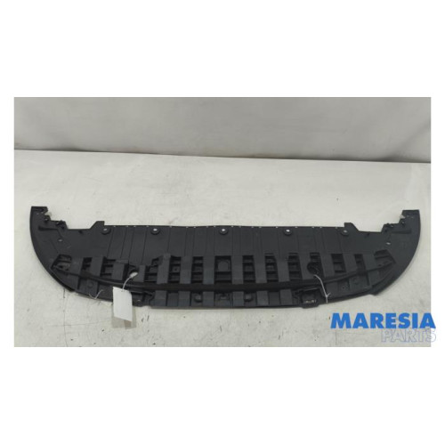 Renault - Clio - Bumper bottom