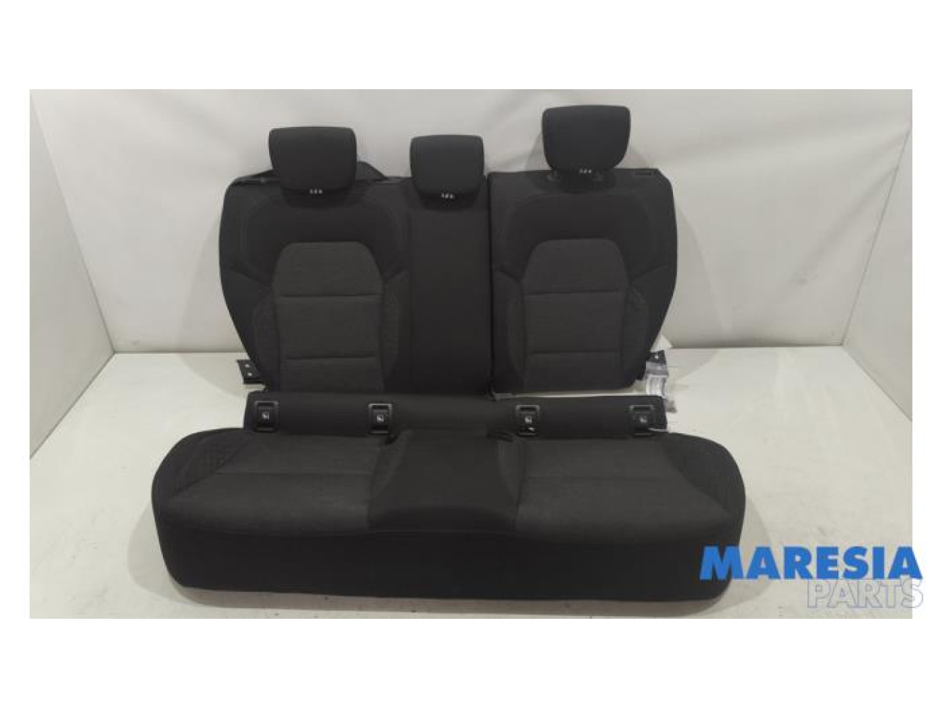 Renault - Clio - Rear bench seat
