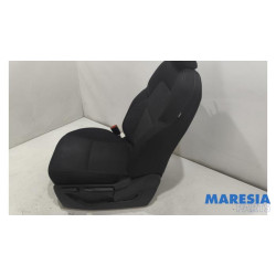 Renault - Clio - Seat, left