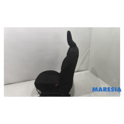 Renault - Clio - Seat, right