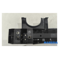 Renault - Clio - Rear bumper frame
