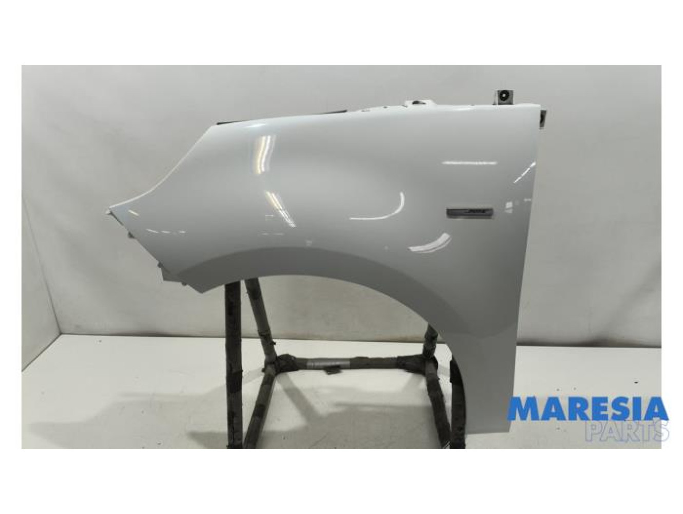 Renault - Grand Scenic - Aile avant gauche