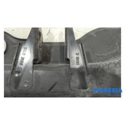 Renault - Megane - Faux châssis