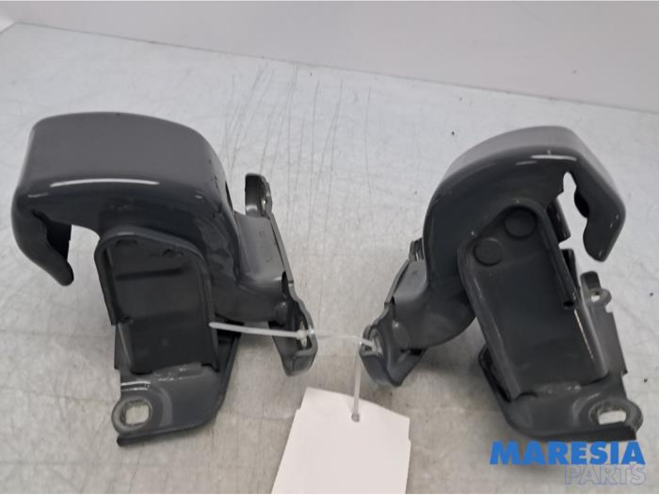 Renault - Trafic - Scharnier deur links-achter