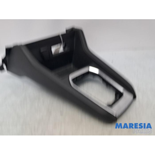 Renault - Clio - Mittelkonsole