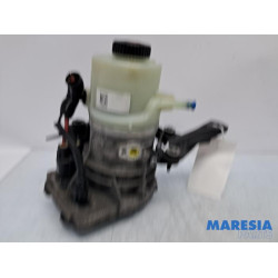Renault - Trafic - Power steering pump