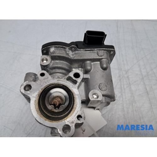 Renault - Trafic - Throttle body