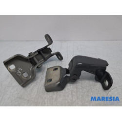 Renault - Trafic - Scharnier deur links-voor