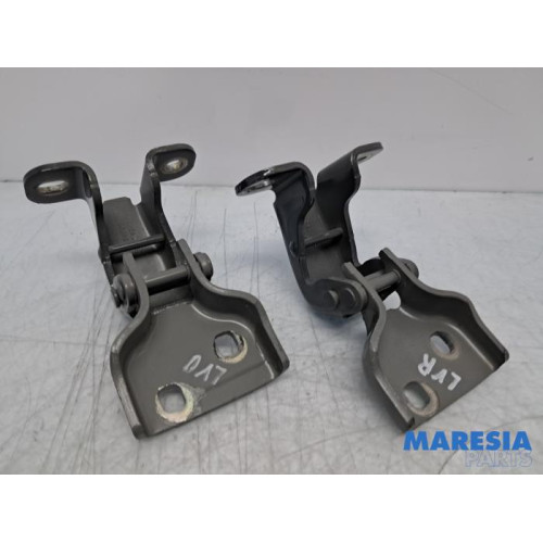 Renault - Trafic - Scharnier deur links-voor