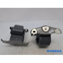 Renault - Trafic - Scharnier deur rechts-achter