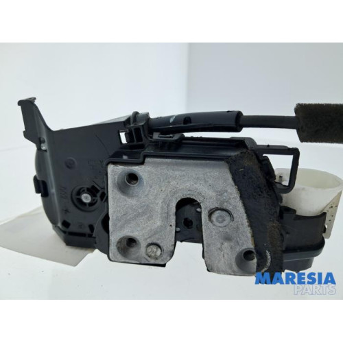 Renault - Twingo - Deurslot Mechaniek 4Deurs links-voor