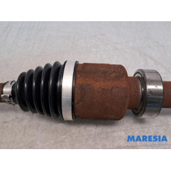 Renault - Clio - Front drive shaft, right